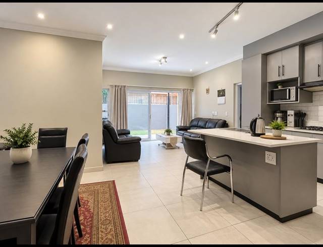 2 BEDROOM PROPERTY TO RENT IN BROOKLYN